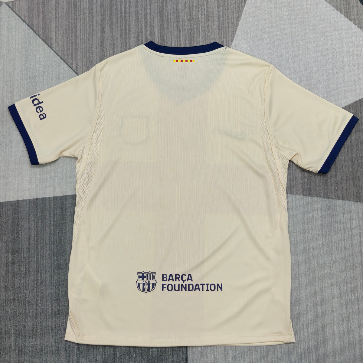 FC Barcelone - Maillot 26/27 - Crème, Rouge